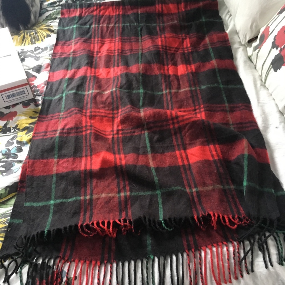 Scarf - Picture 2 of 2